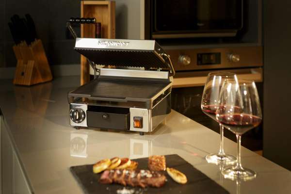 Plancha eléctrica con revestimiento cerámico