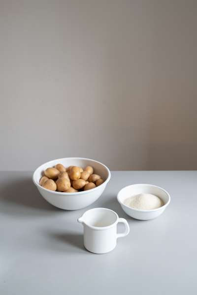 Jarra de hierro esmaltado para leche