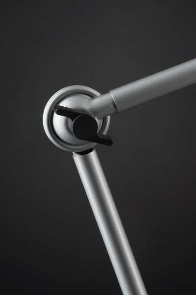 Lámpara blindada de escritorio con sujeción