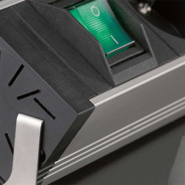 Regleta blindada antirradiación de 9 tomas