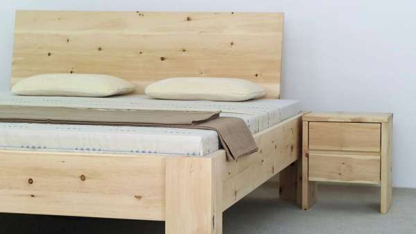 Cama de madera maciza Cuneo sin metal