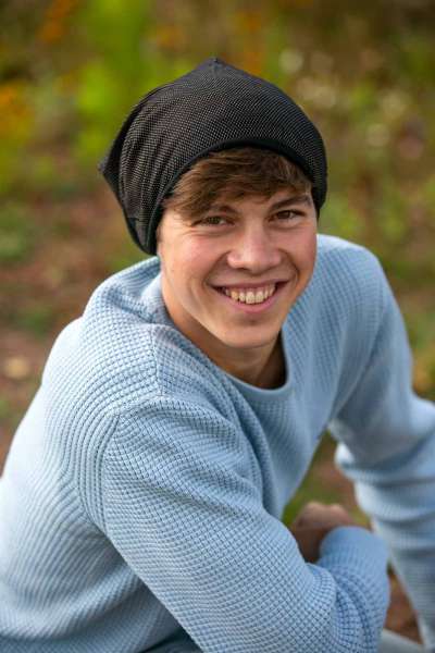 Gorro negro antirradicación de alta frecuencia Gorro negro antirradicación de alta frecuencia