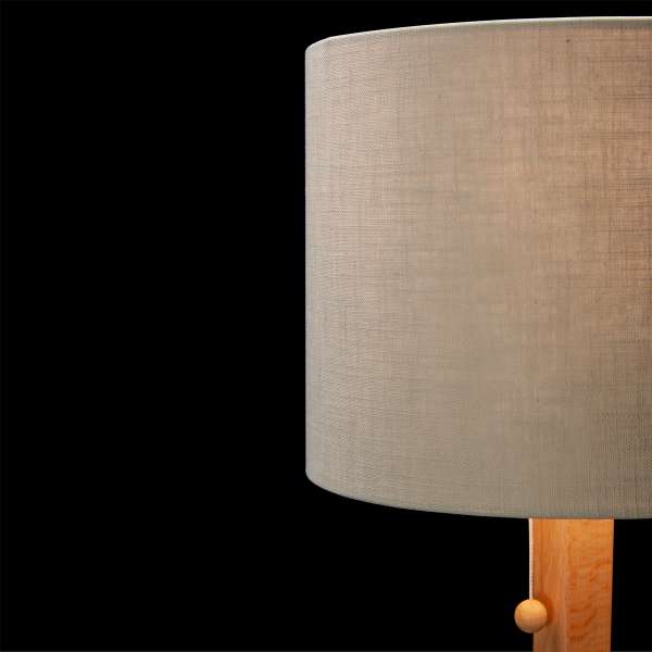 Lámpara de mesa blindada de madera de haya