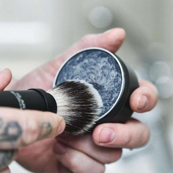 Jabón ecologico con carbón activado para afeitado