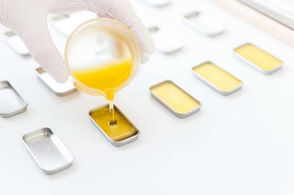 Bálsamo labial ecológico en lata Lipfein