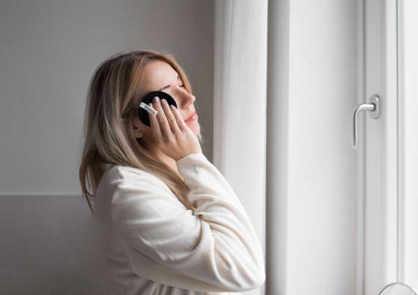 Almohadillas ecológicas negras para limpieza facial