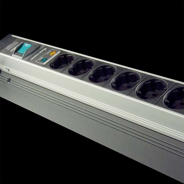 Regleta blindada antirradiación de 9 tomas