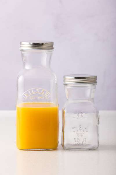 Botellas de vidrio Kilner para zumos y salsas